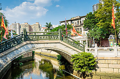 精品国产av一区二区三四区／国产游戏巅峰之旅：四区精品探秘，创意与技术的完美交响