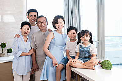 亚洲2018成人在线视频观看／2018亚洲成人视频创新瞬间：4K画质、丰富内容与社交互动魅力绽放-2