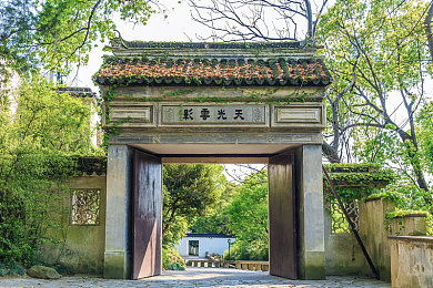 97精产国品一二三产区suv｜穿梭中国风光，驾驭速度激情之旅-3