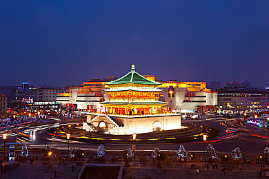 人人浪av／网络狂欢乐园，守护清朗空间-2