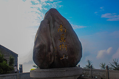17C吃瓜网官网反差婊｜虚幻与真实交织中的自我认同探寻-3