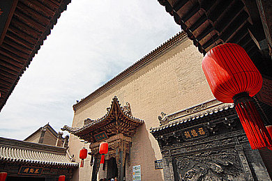 80岁色老头oldmanvideoes／怀旧复古风冒险游戏：80岁冒险家踏上传奇之旅，探寻童年回忆-2