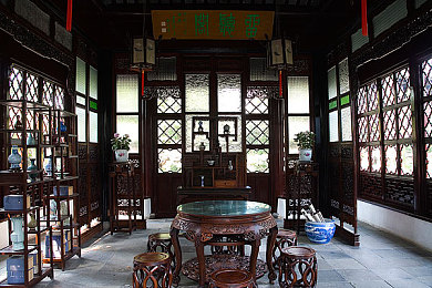 男女打扑克软件又喊又叫｜“男女打扑克”游戏激战正酣，玩家狂呼乱叫引热议，软件开发者回应调整措施-2