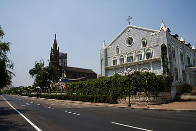 凌褥人妻温泉／探秘惊悚温泉独特魅力：凌褥之地，人妻元素激荡温泉新体验-1
