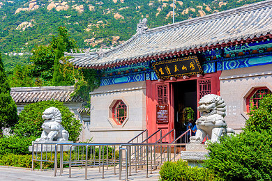 av免费黄色软件／揭秘：网络暗流涌动，免费色情软件风险重重，你敢用吗？-2
