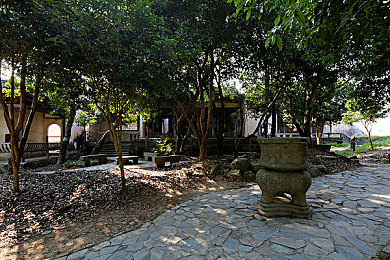 青青草线上播放／科技赋能观影新纪元，影视巨作《青青草》线上启航，便捷视听盛宴来袭
