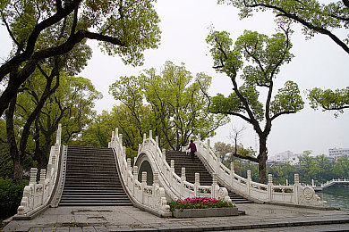 班长哭着说不能再生小孩了｜班长泪诉生育困境，探寻女性权益新篇章-2