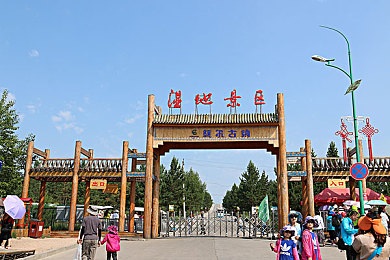 成熟 娇小 亚洲人 青少年／娇小身躯藏智慧，青春舞台展翅飞-2