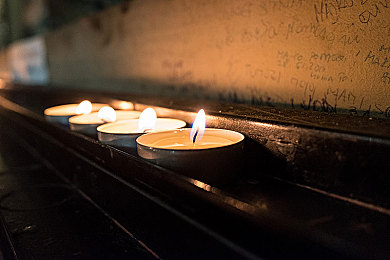 人妻诱惑 av／情缘诱惑：现实逃避者的虚拟伴侣之旅