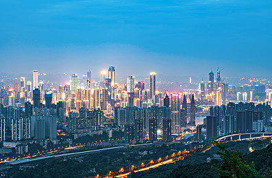 成人国产av一区二区／虚拟幻境：穿梭成人奇幻，探寻无限可能-2