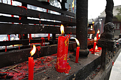 免费成人美女视频／虚拟探险：揭秘成人美女虚拟世界，畅享互动娱乐之旅-2