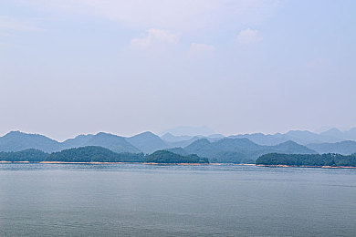 久久av毛片一区二区／清网先锋：守护青春，共筑清朗网络家园-2