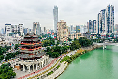 草莓视频app下载页／短视频新潮流，草莓创作乐园，尽享精彩瞬间-2