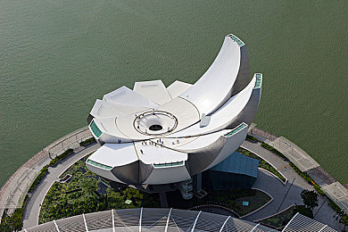 静静的自我改造计划17｜静心蜕变：都市女性生活与职业平衡之旅-2