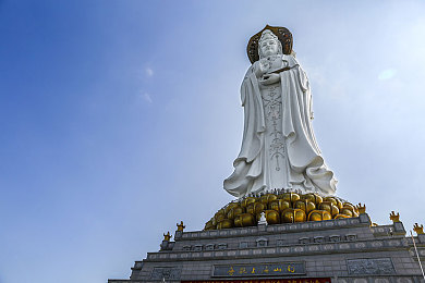 av少妇喷水／探秘AV影视：少妇喷水桥段演变与艺术魅力解读