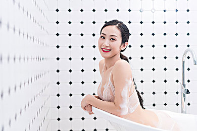 swag有哪些好看的女主／游戏女神风采大盘点：战斗治愈时尚，魅力女主各领风骚-3