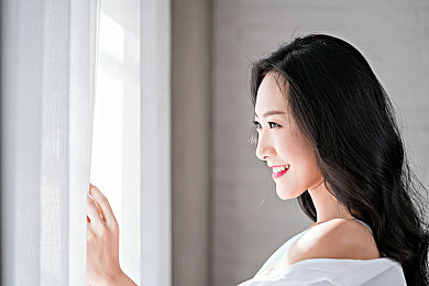 中国少妇90后XXXX做受｜勇敢拼搏，90后少妇在家庭与事业间的奋斗故事-4