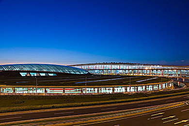 婷婷五缴天国产激情｜勇敢逆袭，温情救赎：国产影视激情之旅-2