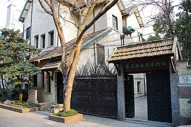 久久国产女人视频／“网络监管再敲警钟：揭秘“国产女人视频”传播淫秽信息丑闻，共同守护清朗网络空间”-4