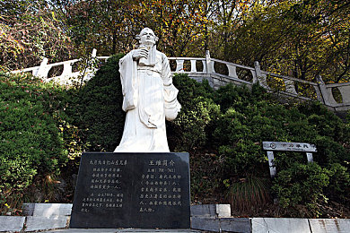 大香蕉成人综合／揭秘成人游戏新维度：“大香蕉”带你体验沉浸式情感之旅-1