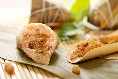 鉴定师免费看片视频软件｜免费看片引发版权争议与用户体验思考-5