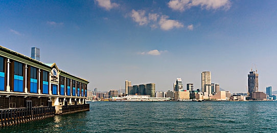 欧美怡红院电影／东西文化碰撞，电影《怡红院》引发热议：跨越时代的爱情故事与文化反思-5