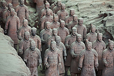 趁父亲不在家子代父职耕｜体验农耕乐趣，传承传统文化：“子代父职耕”游戏让都市生活焕发新篇章