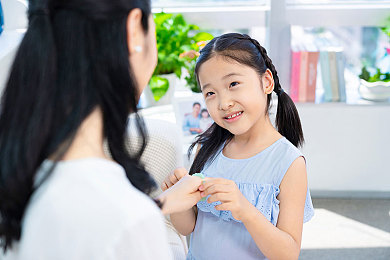 汤姆叔叔视频的最新网名｜快乐汤姆叔叔：网络红人成长记-4