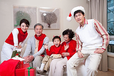 精品人妻一区／社交游戏“人妻一区”引热议：娱乐与价值观的碰撞-5