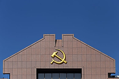触手 伸进美女 里面｜公共场所隐私侵犯事件频发，社会安全警钟长鸣-4