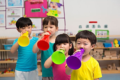 一本色道久久综合｜色彩与心理健康的关联引发热议与关注-3